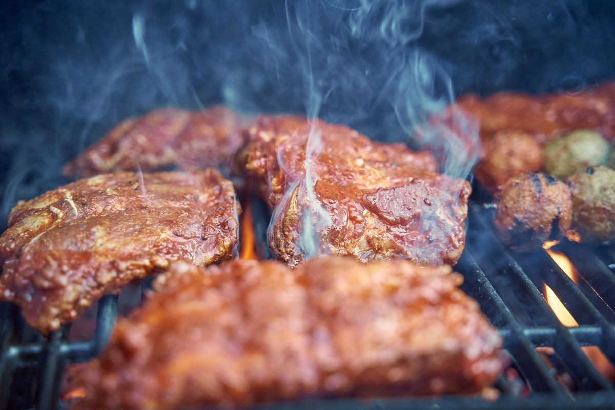 Varkenshaas op de kamado BBQ - snel en mals gegrild varkensvlees