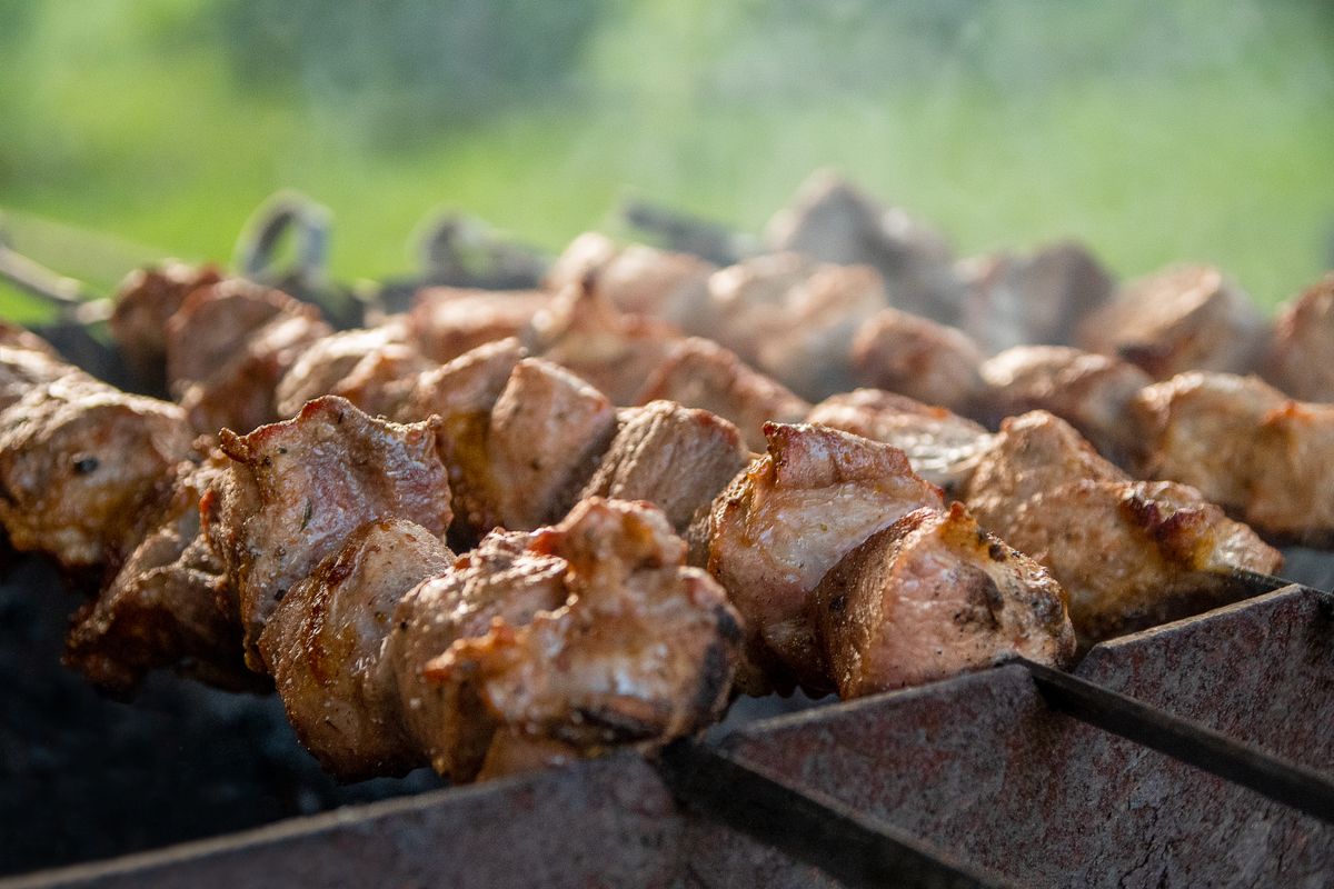 Beef ribs dino ribs op de kamado - low and slow gerookte rundsribben