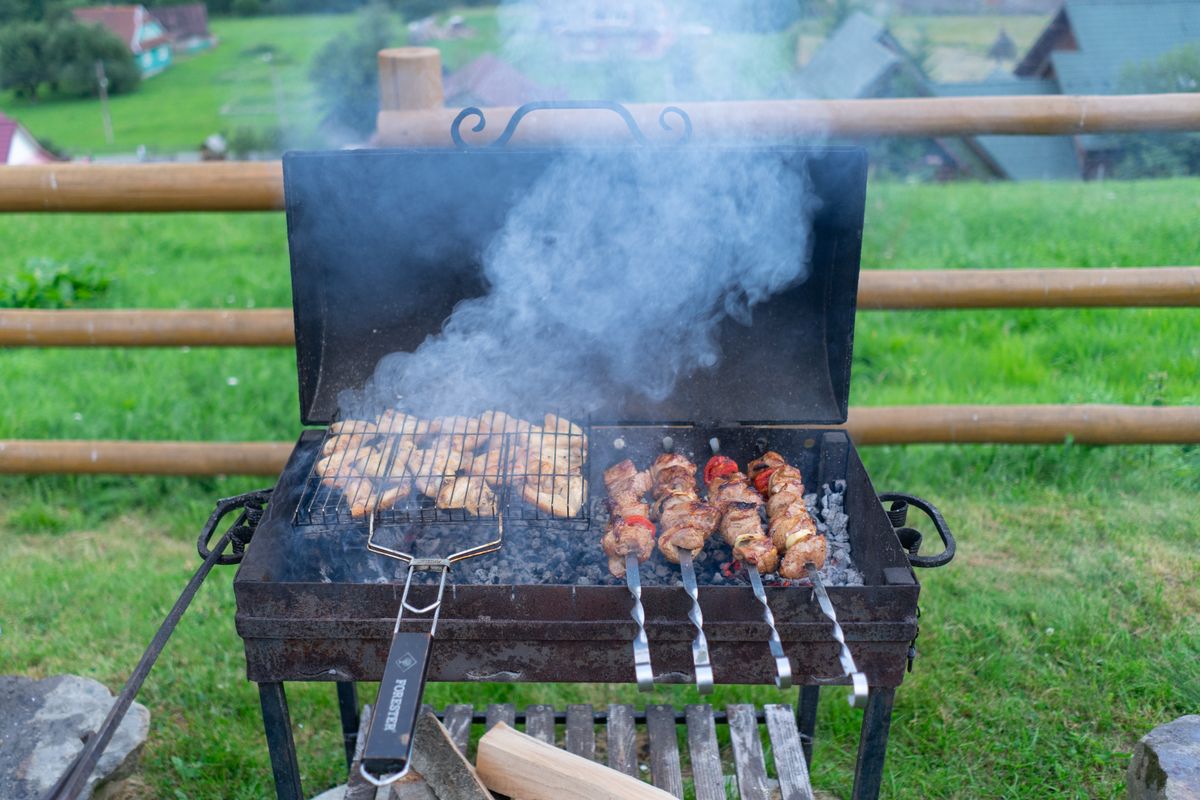 Cote de boeuf op de kamado BBQ - dikke ribeye aan het bot